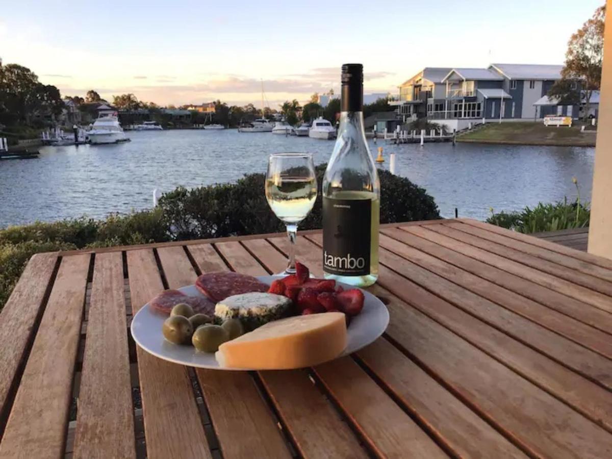 The View - Captains Cove Waterfront Resort Paynesville Exteriör bild