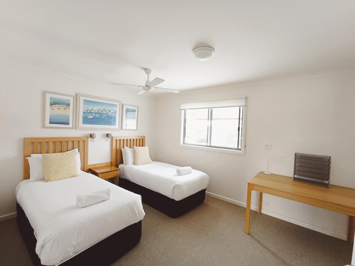 The View - Captains Cove Waterfront Resort Paynesville Exteriör bild