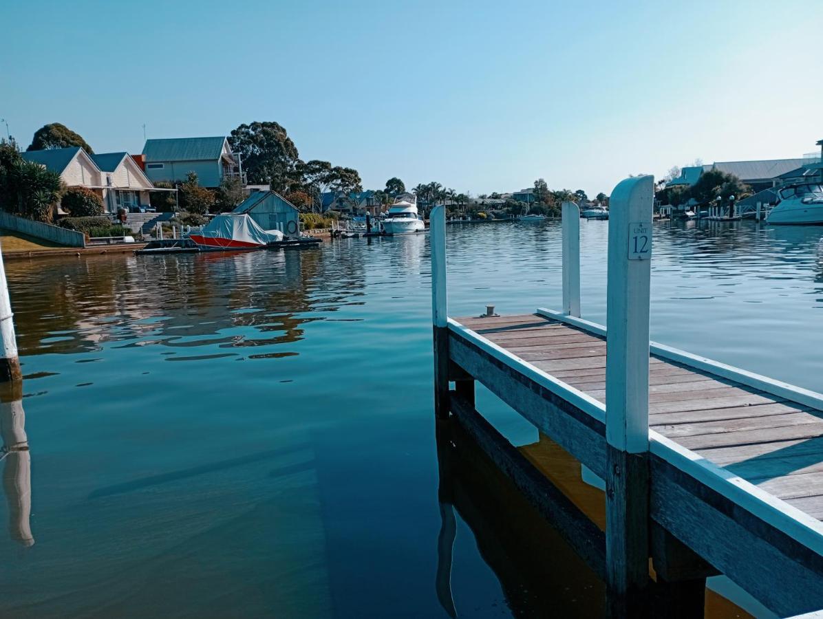 The View - Captains Cove Waterfront Resort Paynesville Exteriör bild