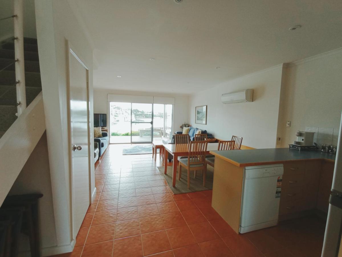 The View - Captains Cove Waterfront Resort Paynesville Exteriör bild