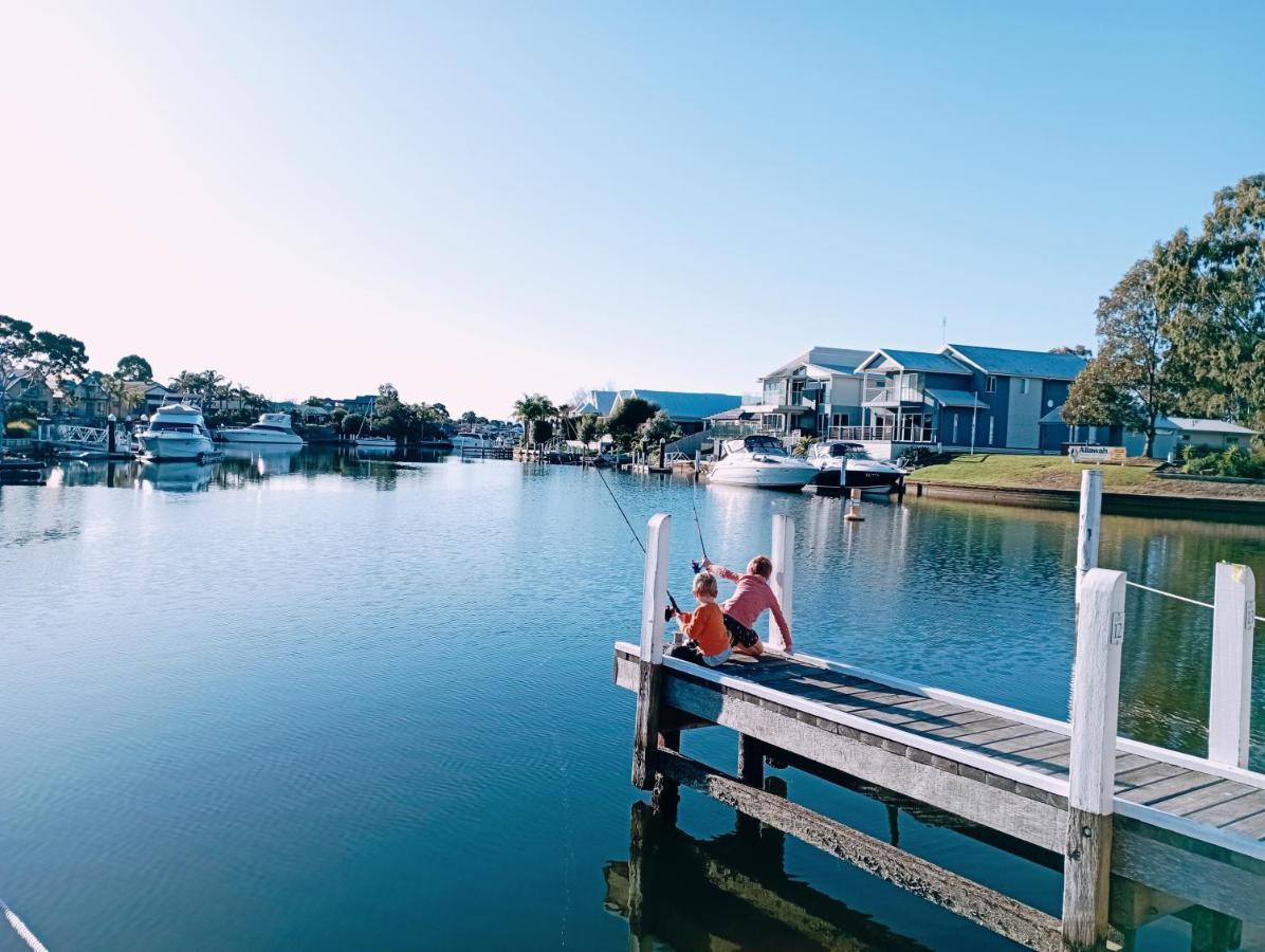The View - Captains Cove Waterfront Resort Paynesville Exteriör bild